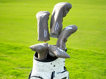 The Essentials of Golf Headcovers: Types and Materials Overview